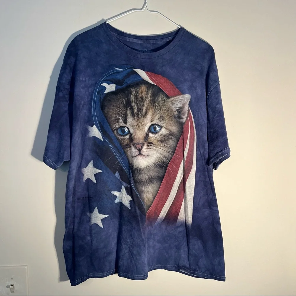 Vintage Cat Graphic T-Shirt